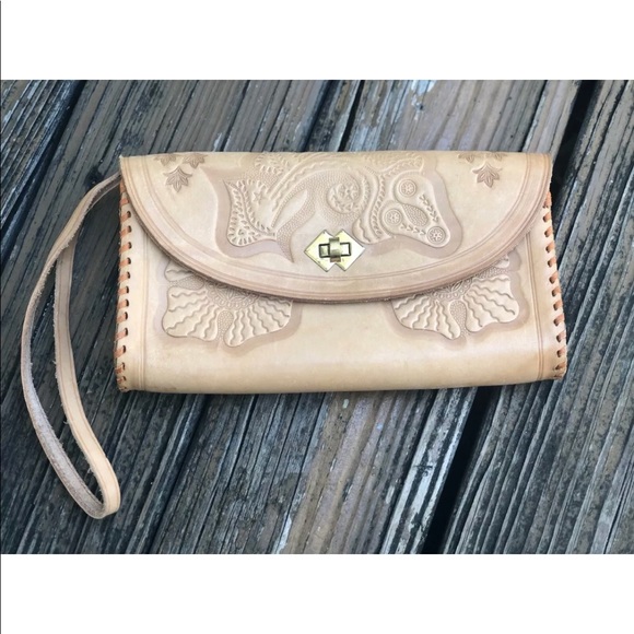 Tooled Leather Floral Purse Brown Tan Bag Wristlet Clutch Vintage 70s 80s
